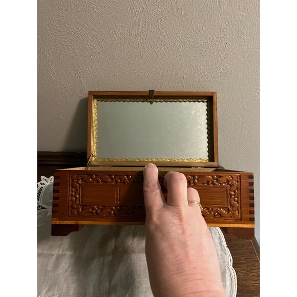 Vintage Etched Wooden Jewelry Keepsake Box with Mirror and Cottage Scene - Picture 7 of 8